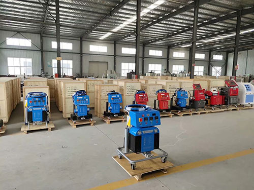 國産5600系列聚氨酯噴塗發泡設備