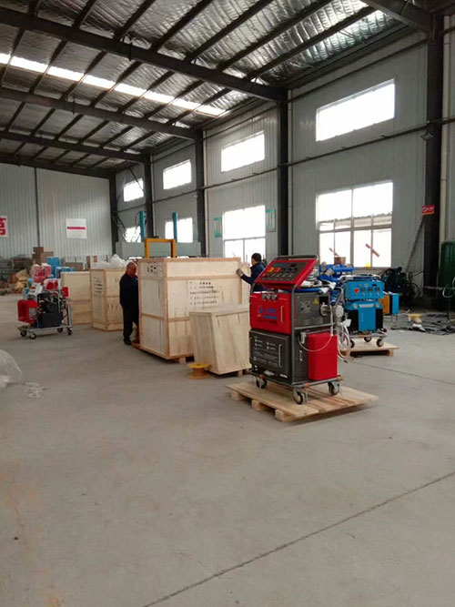 南京聚脲噴塗 管道防腐施工H系列噴塗機(圖2) 江蘇省南京市客戶防腐防水聚脲噴塗設備